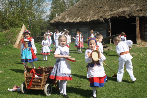 Najmłodsi kujawiacy z TV Bydgoszcz w Kłóbce