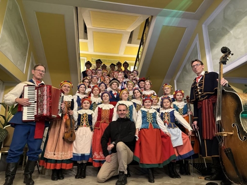 Kolędujemy  na Jarmarku Bożonarodzeniowym  w Narodowym Instytucie Kultury i Dziedzictwa Wsi