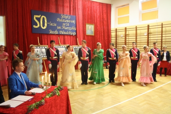 The Song and Dance Ensemble “Kujawy” danced polonaise during celebration of the 50th anniversery of Primary School no. 14 in Włocławek